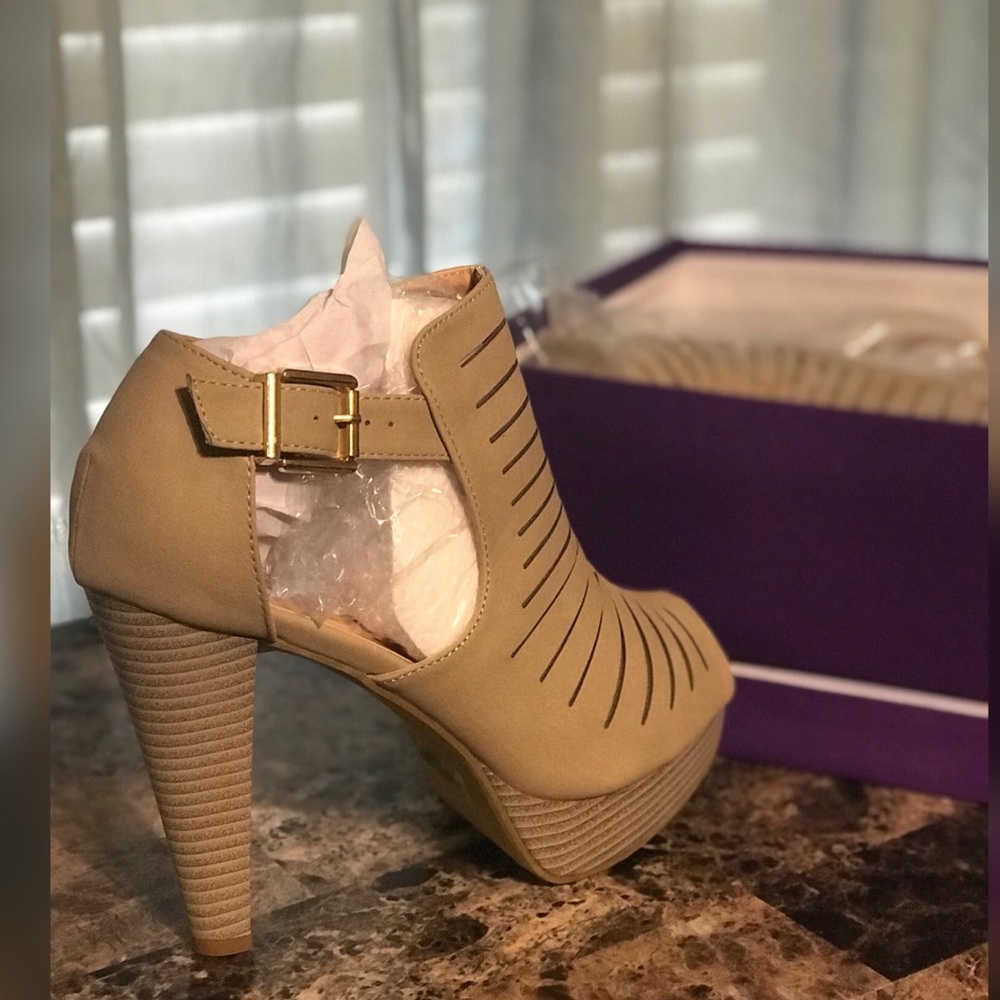 Women shoes